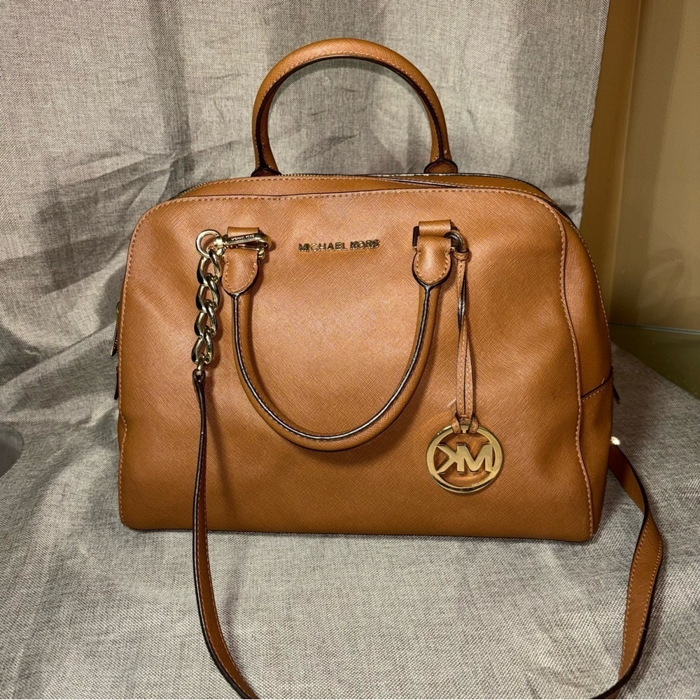 MICHAEL KORS Carmel Saffiano Satchel Shoulder bag.